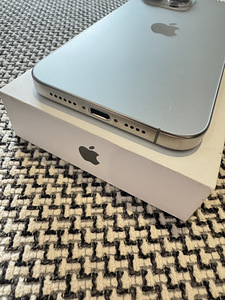 iPhone 15 pro max 256gb Natural Titanium (9 foto / 10)