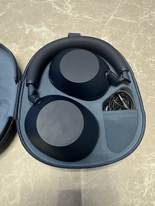 Sony WH-1000XM6 - Midnight blue. (3 foto / 9)