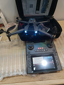 Drone дрон. Квадрокоптер (8 фото из 9)