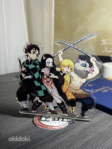 Пластиковая фигурка Demon Slayer.