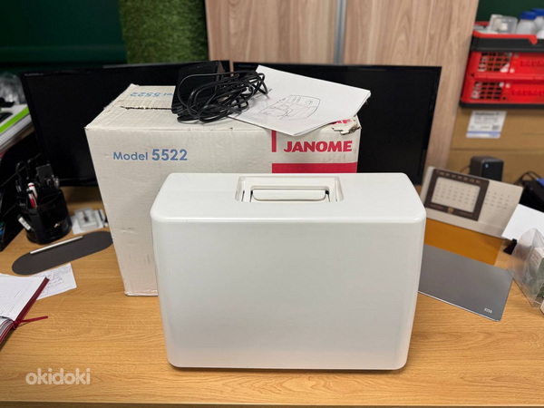 Электромеханическая швейная машина JANOME, модель 5522