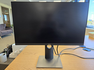 DELL P2419H (2 фото из 4)