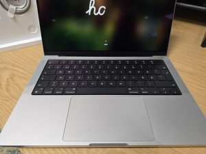 MacBook Pro 14" (2021) Apple M1 Pro | 16GB RAM | 1TB SSD (2 foto / 5)