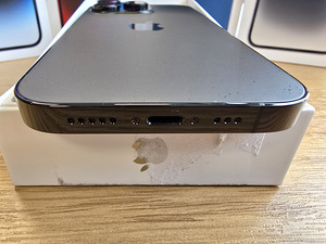 iPhone 14 Pro 256GB (7 фото из 8)