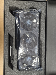 ASUS TUF Gaming GeForce RTX 4070 (4 foto / 4)