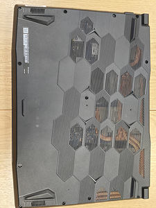MSI Katana – RTX 4070, Core i7, 144 Hz (7 foto / 7)