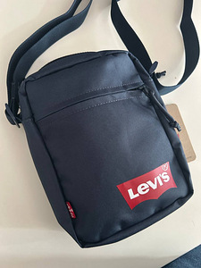 Levis kott (10 foto / 10)