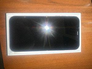 iPhone 11 (2 լուսանկար / 7)