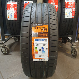 225/45/R17 Tracmax TX3 94Y XL Suverehvid (1 foto / 1)