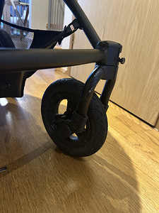 Käru Bumbleride Era must (2020 a) (5 foto / 10)