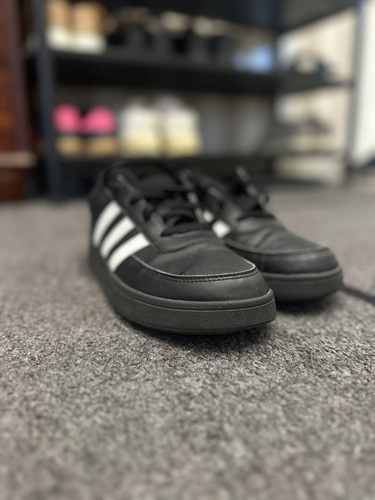 Кроссовки adidas