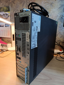 Fujitsu Esprimo 3.30GHz, 8GB RAM, HDD500GB (2 foto / 7)
