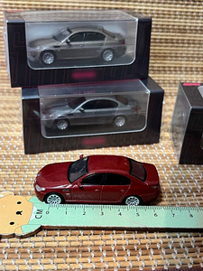 BMW 5 Series E60 M5 Մետաղական կոլեկցիոն մեքենայի մոդել 1/64 (2 լուսանկար / 10)