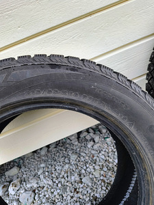 Nokian Hakkapeliitta 215/55/R16 (5 foto / 8)
