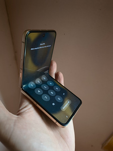Motorola razr 60 ultra 512gb (1 foto / 3)