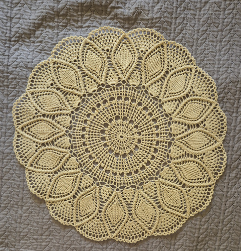 Käsitööna valminud salvrätik 47 cm