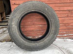 Hankook talvetehvid M+S 215/65 r16c (3 foto / 3)