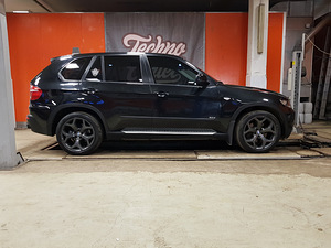BMW E70 veljed R20 rehvidega ( erilaiused ) (1 foto / 3)