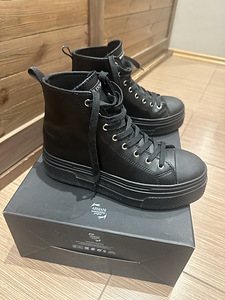 Armani tossud (1 foto / 6)