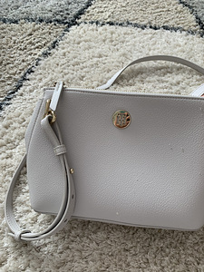 Tommy Hilfiger (2 foto / 4)