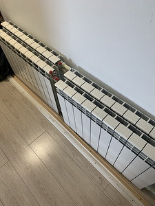 Radiaatorid 4 tükki 10 ribi (1 foto / 4)