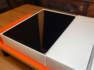 Apple ipad 10.2, Space Gray, 8th Generation, Wi - Fi (2020) (4 foto / 10)