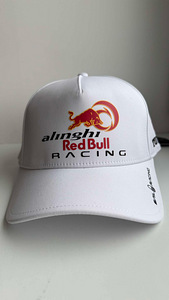 Red Bulli Limited Edition müts (2 foto / 3)