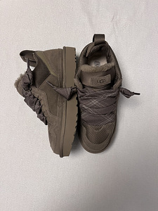Ugg lowmel hickory (1 foto / 3)