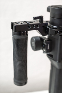 DJI RONIN S + FOCUS MOTOR + HANDLE + BATTERY MOUNTING (5 foto / 8)