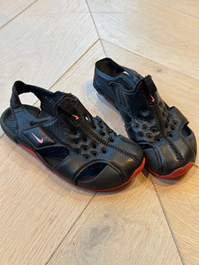 Nike laste sandaalid, suurus EUR 27 (1 foto / 2)