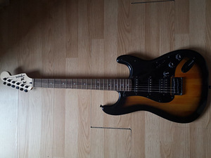 Parduodu gitaros komplektą Squier