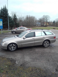 Mercedes Benz E220 CDI (2 foto / 8)