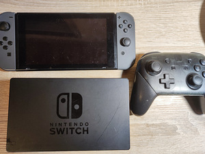 Nindendo switch (MUST) kasutatud. (2 foto / 4)
