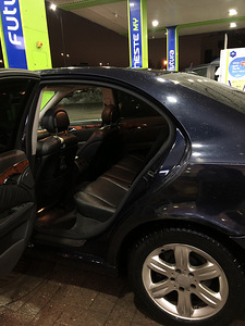 Mercedes-Benz E 320 CDI (7 foto / 10)