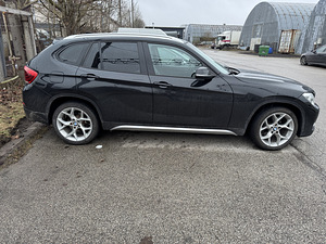 BMW X1 2.0D (3 фото из 6)