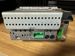 Volvo / Hu-801 Dolby Pro Logic магнитола (2 фото из 2)
