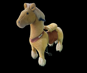 Elusuuruses ratastega hobune lastele (PonyCycle)