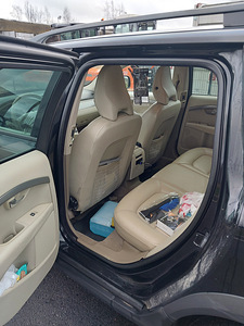 Volvo xc70 (6 фото из 9)