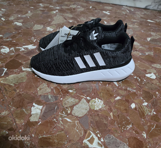 Adidas օրիգինալ բոթաս