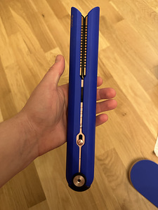 Dyson Corrale (5 foto / 10)