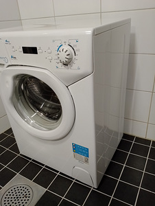 Väike ja puhas pesumasin Candy Aquamatic. (4 foto / 7)