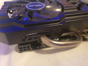 AMD Radeon R9 270 2GB (defektiga) (4 foto / 6)