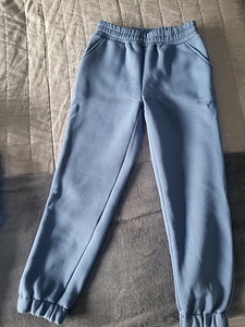 Спортивный костюм (3 фото из 3)