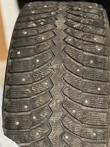 Bridgestone Blizzak naelrehvid 245/45/17 (3 foto / 5)
