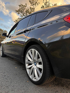 BMW 530D GT 180kw 2012a (10 foto / 11)