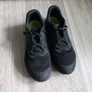 Nike кроссовки р.36.5