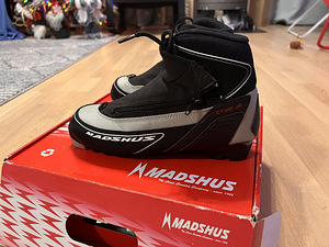 Лыжные ботинки Madhus 36