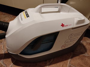 Kärcher Mediclean veefiltriga tolmuimeja (4 foto / 5)