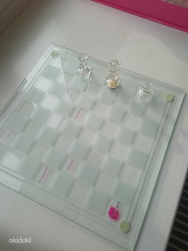 Стеклянная шахматная доска (фото #2)
