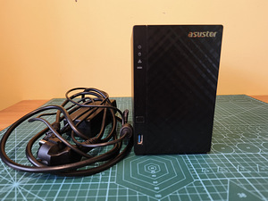 Nas Asustor AS1002T (1 foto / 3)